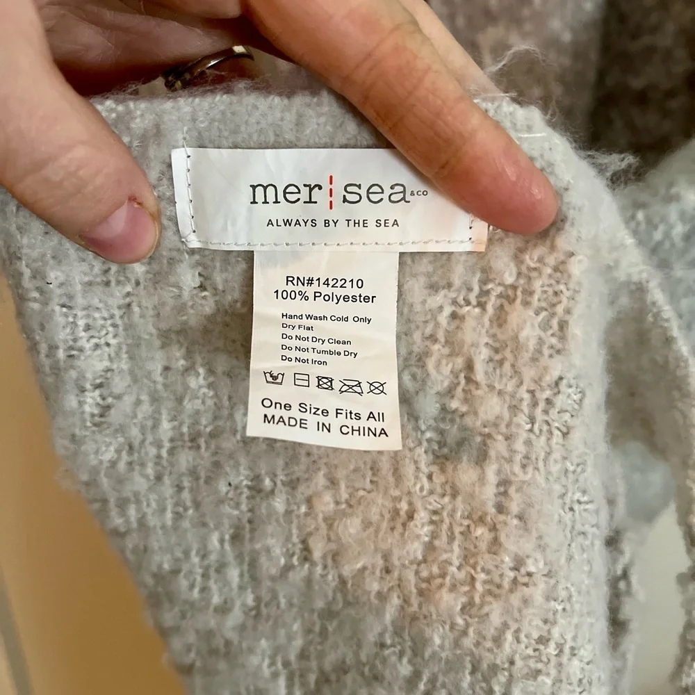 Mer Sea Gray and White Ombré Scarf